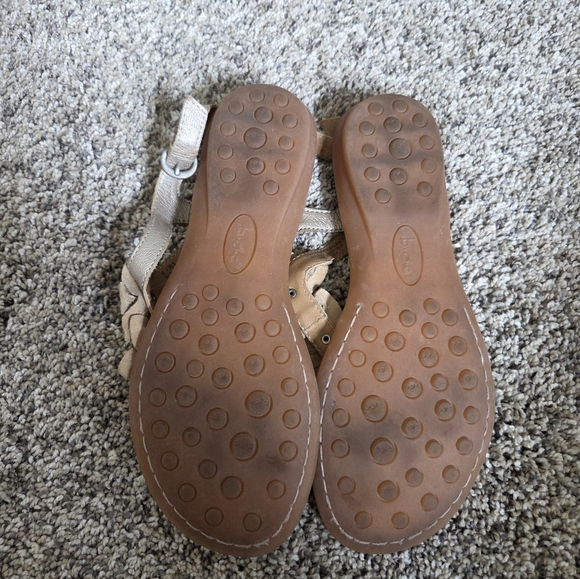 B.O.C. Women's BOC‎ by BORN Champagne Gold Thong Leather Flower Sandals Size 6 - Picture 9 of 9